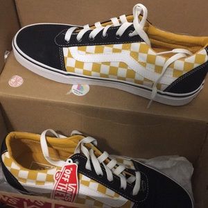 Yellow low top vans